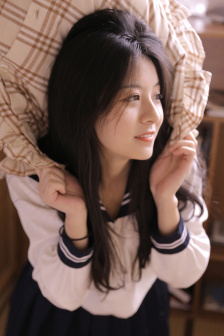 乌鸦嘴妙女郎